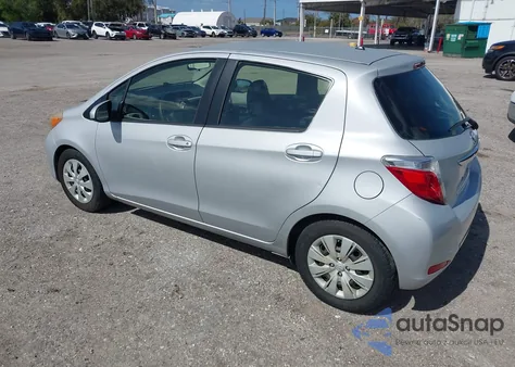 2013 Toyota Yaris Le z USA, uszkodzony, nr VIN JTDKTUD34DD545466